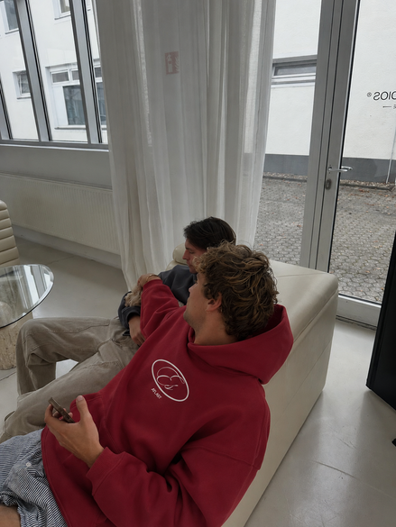ES HOODIE